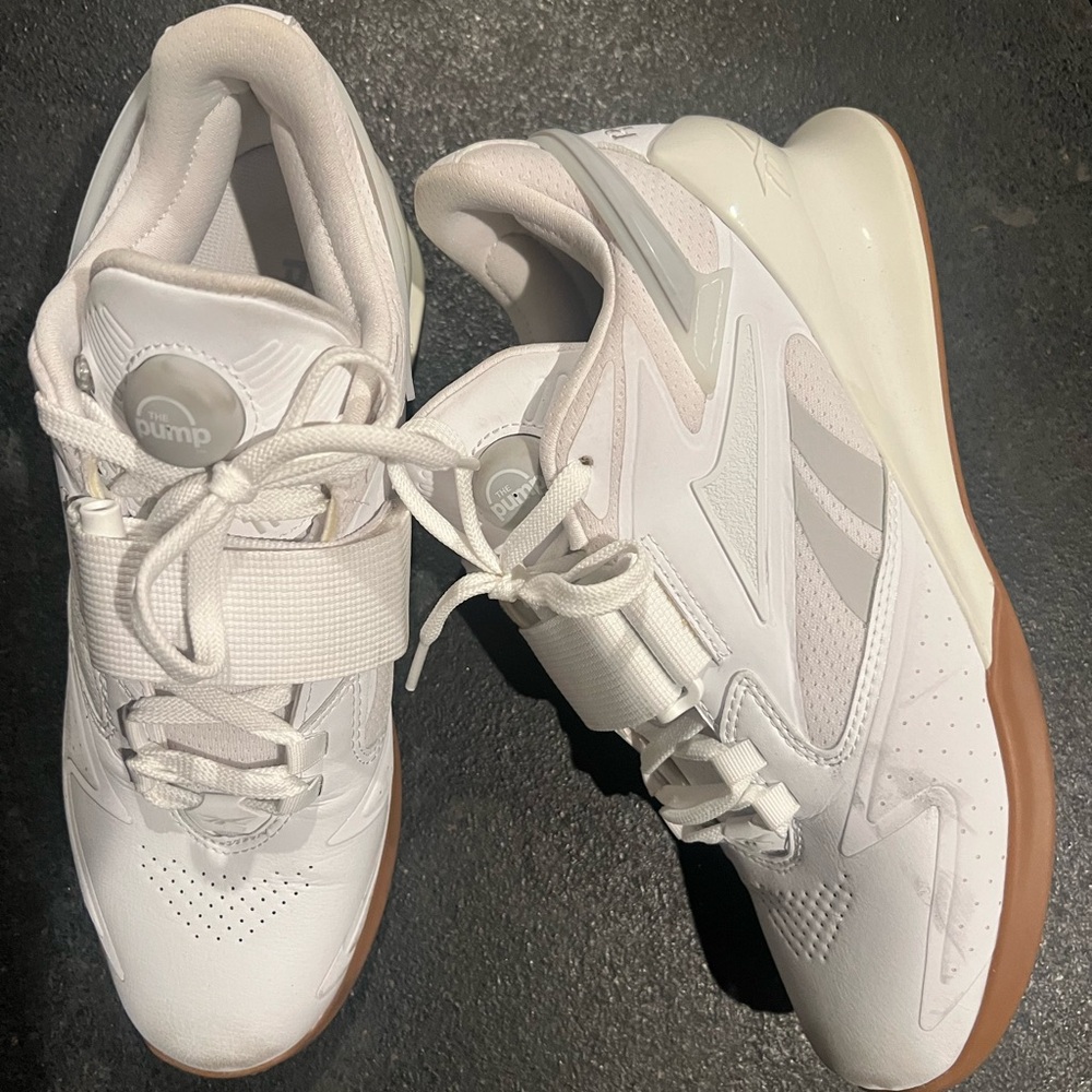 Used-woman’s Reebok Weightlifting Shoes Size:9